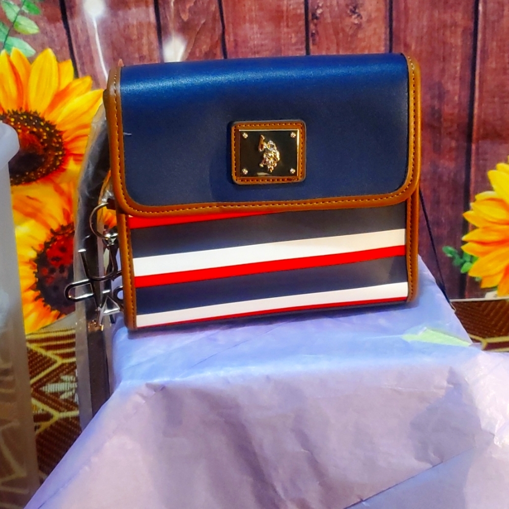 3 beautiful crossbady bags Each